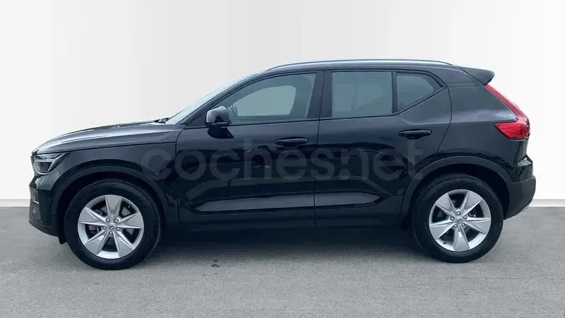 Usado Volvo XC40 Core 163 CV (119 kW) 2022 Negro SUV