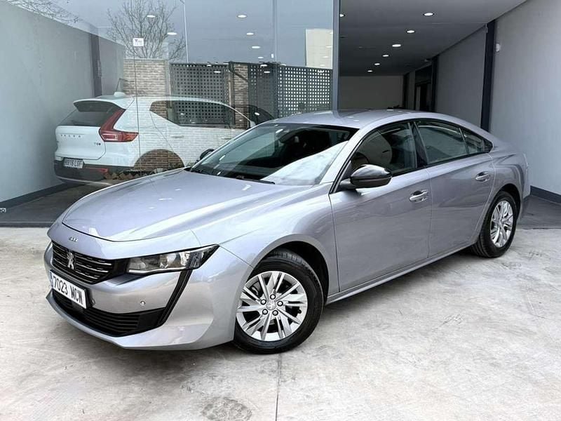 Usado Peugeot 508 Active 131 CV (96 kW) 2022 Plateado Berlina