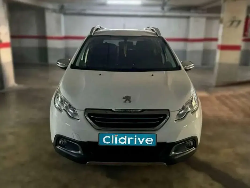 Usado Peugeot 2008 Style 100 CV (73 kW) 2015 Blanco SUV