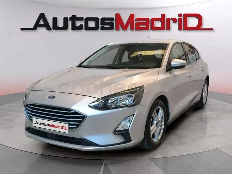 Usado Ford Focus Trend 125 CV (91 kW) 2021 Gris / plata Berlina