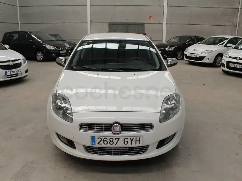Usado Fiat Bravo Dynamic 120 CV (88 kW) 2010 Blanco Utilitario