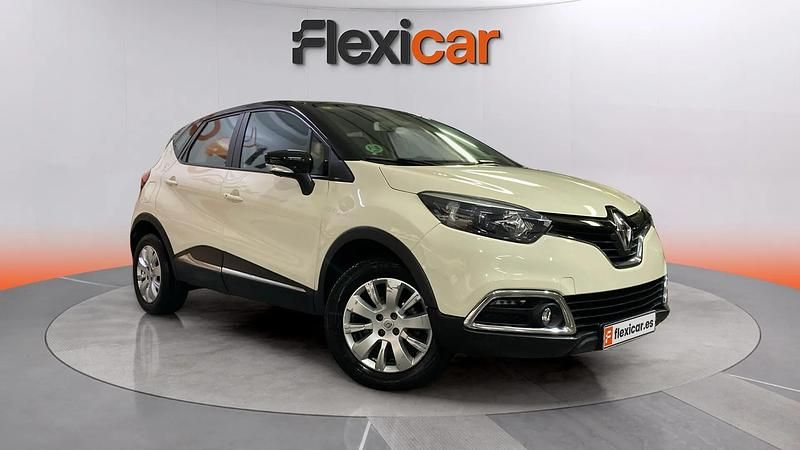 Usado Renault Captur Zen 90 CV (66 kW) 2016 Beige SUV