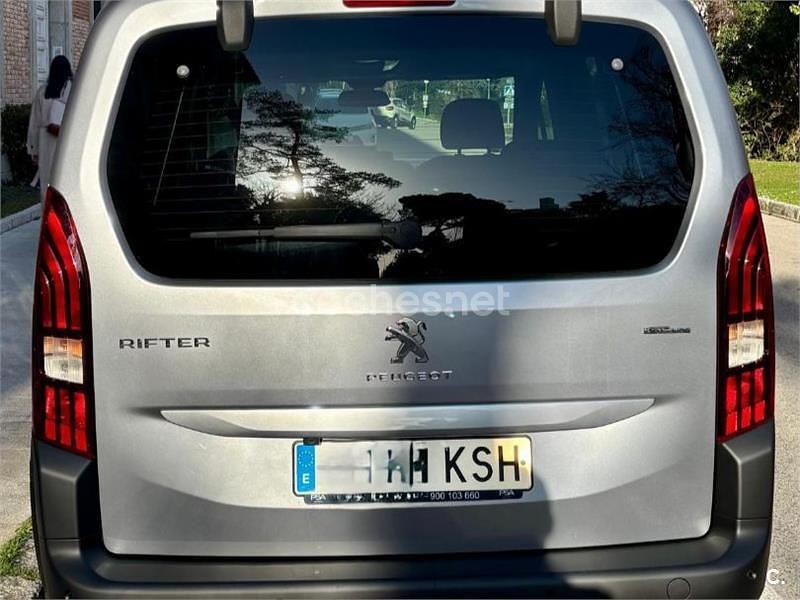 Usado Peugeot Rifter GT-line 130 CV (95 kW) 2018 Gris / plata Monovolumen
