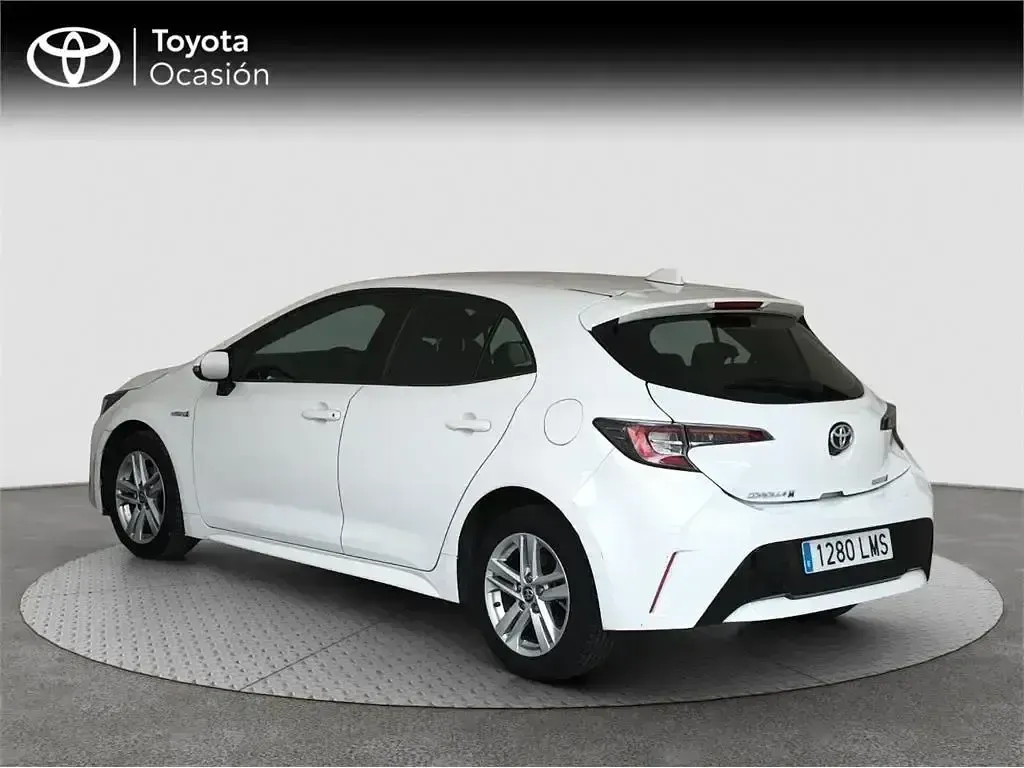 Usado Toyota Corolla Active 122 CV (89 kW) 2021 Blanco Monovolumen