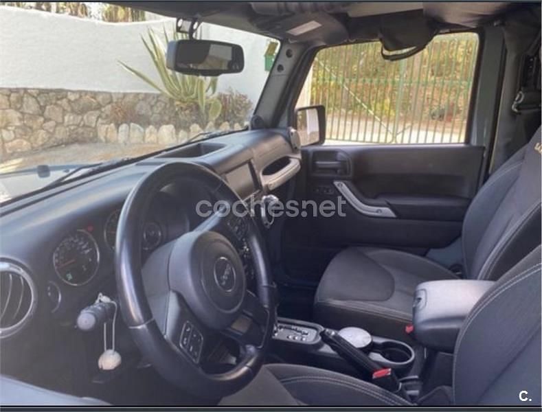 Usado Jeep Wrangler Sahara 200 CV (147 kW) 2015 Gris / plata SUV