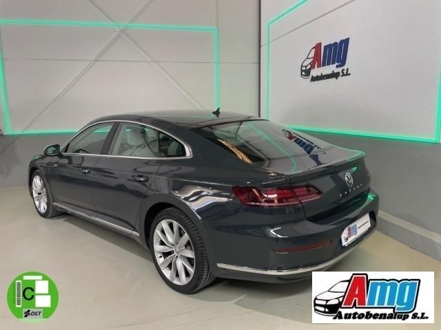 Gris Usado 2018 VW Arteon Elegance Berlina | 21.900 € (Precio justo) - Imagen 1/4