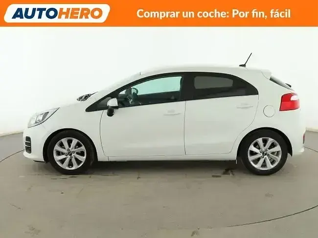 Käytetty Kia Rio 85 HP (62 kW) 2016 Valkoinen Viistoperä