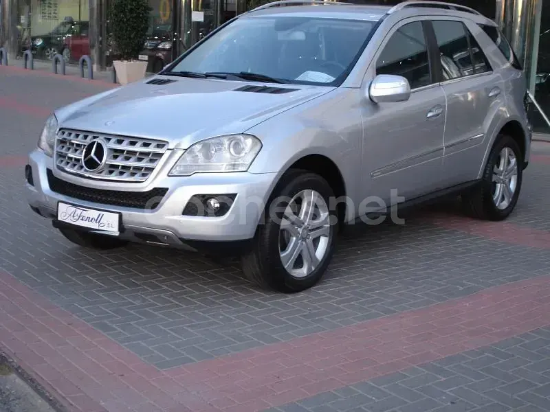 Usado Mercedes ML320 224 CV (164 kW) 2009 Gris / plata SUV