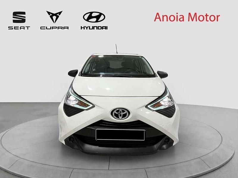 Usado Toyota Aygo X-play 72 CV (52 kW) 2019 Blanco Utilitario