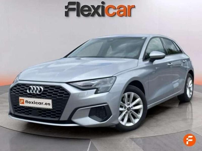 Usado Audi A3 110 CV (80 kW) 2023 Gris Berlina