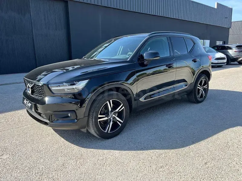 Usado Volvo XC40 R-Design 190 CV (139 kW) 2018 Negro SUV