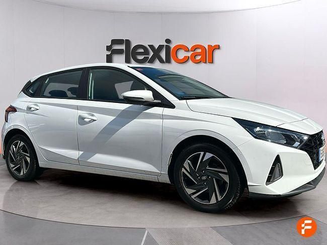 Usado Hyundai i20 100 CV (73 kW) 2021 Blanco Utilitario