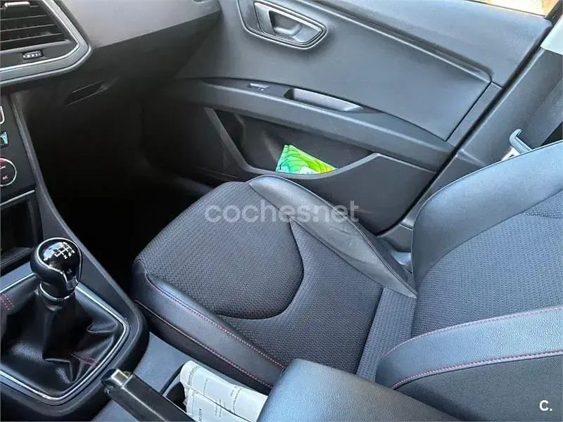 Usado Seat Leon ST FR 150 CV (110 kW) 2015 Negro Familiar