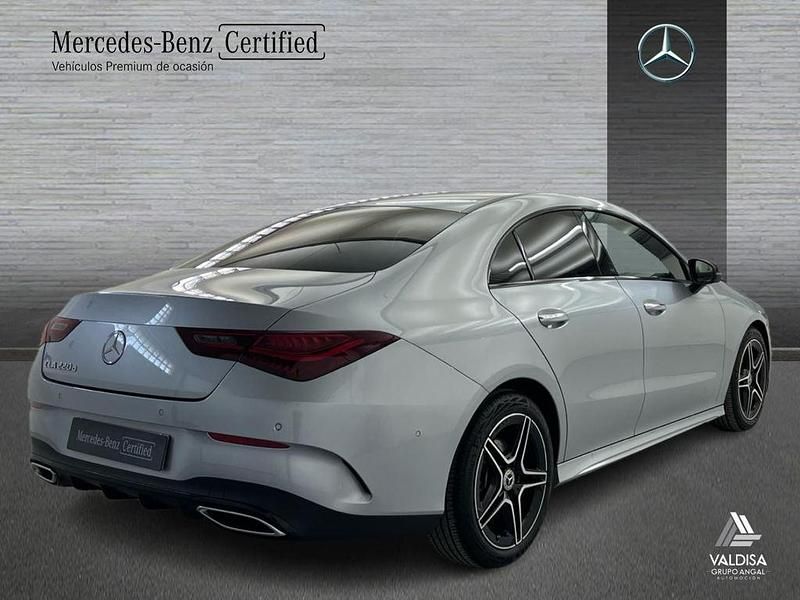 Usado Mercedes CLA220 AMG line 190 CV (139 kW) 2025 Gris Berlina