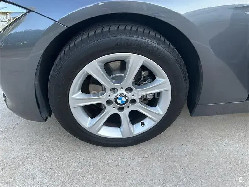 Usado BMW 320 184 CV (135 kW) 2013 Gris / plata Berlina