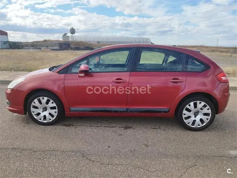 Usado Citroën C4 VTR Sport 110 CV (80 kW) 2008 Rojo Berlina