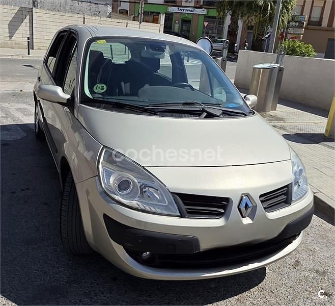 Usado Renault Scénic II Dynamique 130 CV (95 kW) 2007 Beige Monovolumen
