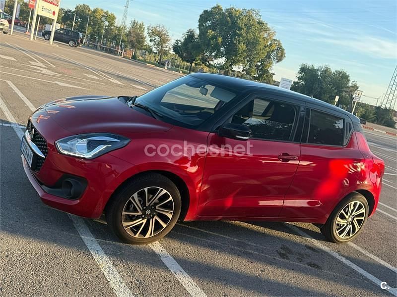 Rojo Usado 2023 Suzuki Swift GLX Berlina | 15.500 € (Precio justo) - Imagen 1/2