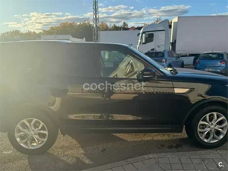 Usado Land Rover Discovery HSE Luxury 240 CV (176 kW) 2018 Negro SUV