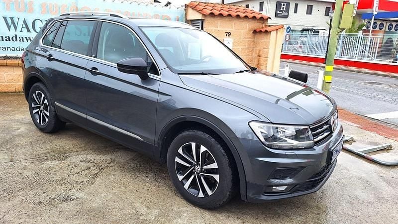 Gris / plata Usado 2020 VW Tiguan Life SUV | 23.500 € (Super precio) - Imagen 1/4