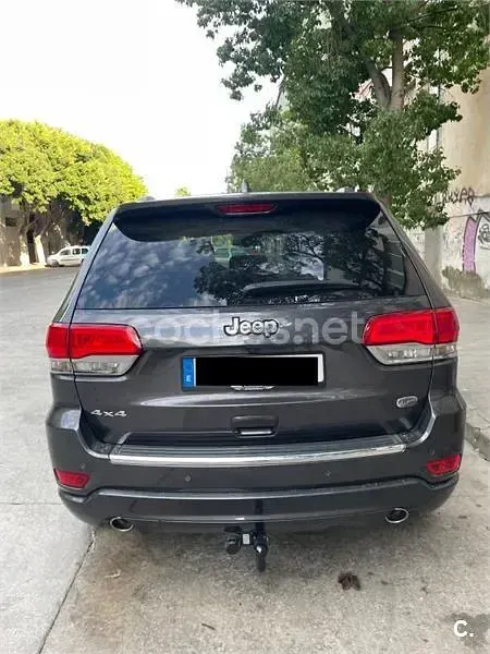 Usado Jeep Grand Cherokee Overland 250 CV (183 kW) 2015 Gris / plata SUV