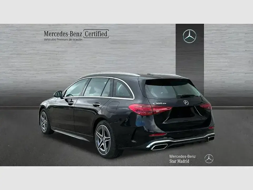 Usado Mercedes C300e 313 CV (230 kW) 2024 Negro Familiar