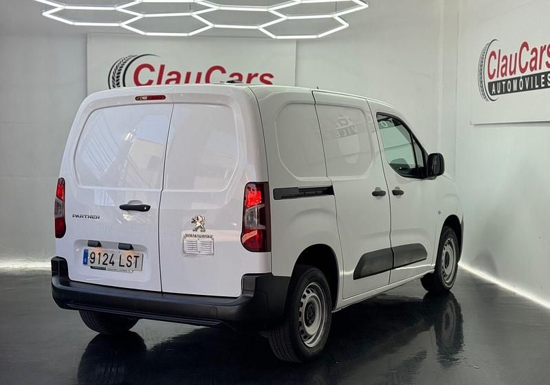 Usado Peugeot Partner Premium 100 CV (73 kW) 2021 Blanco Monovolumen