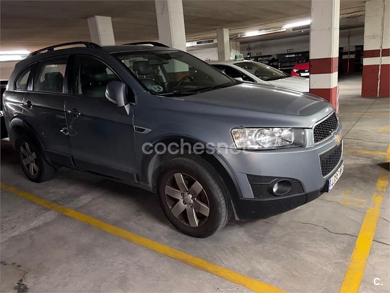 Usado Chevrolet Captiva LT 163 CV (119 kW) 2011 Gris / plata SUV