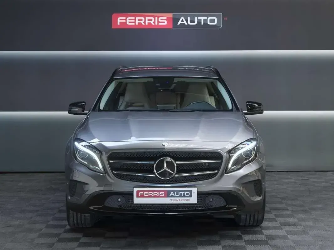 Usado Mercedes GLA250 Urban 211 CV (155 kW) 2014 Gris SUV