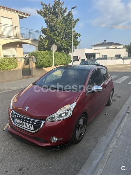 Usado Peugeot 208 GTi 200 CV (147 kW) 2013 Rojo Utilitario