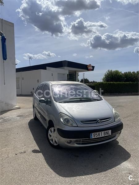 Gris / plata Usado 2001 Citroën Xsara Picasso Monovolumen | 2800 € (Un poco caro) - Imagen 1/2
