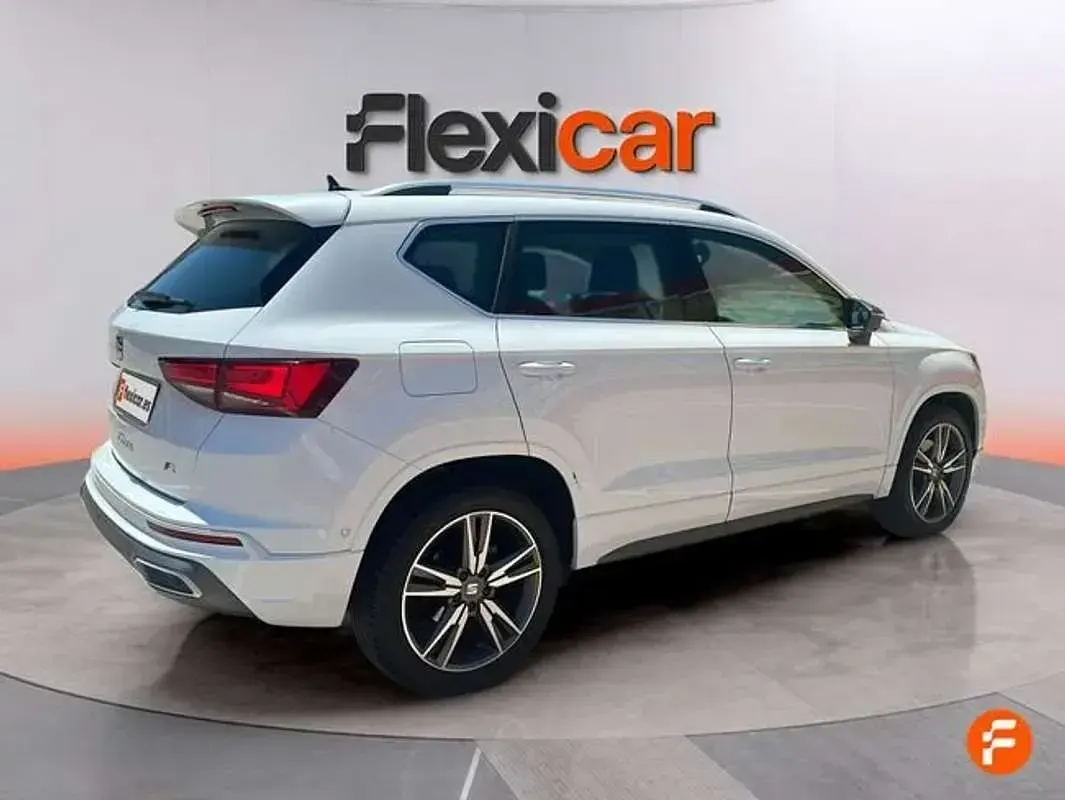 Usado Seat Ateca FR 150 CV (110 kW) 2022 Blanco SUV