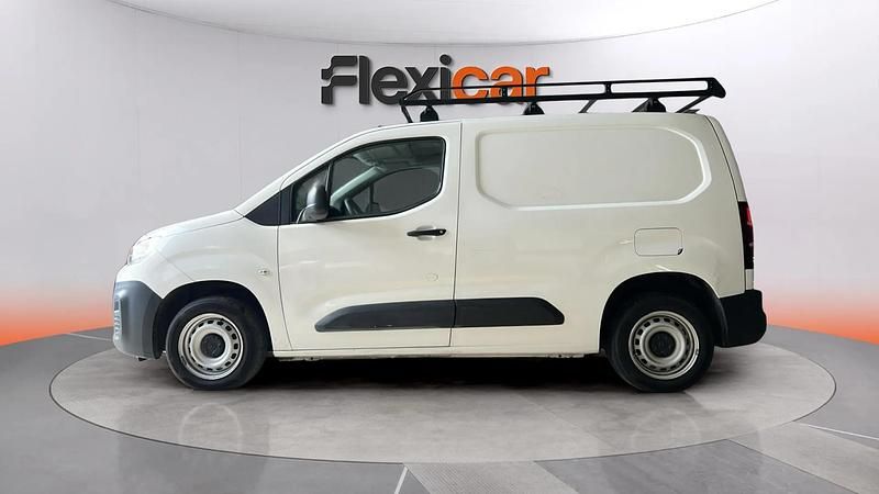 Usado Citroën Berlingo Feel 102 CV (75 kW) 2021 Blanco Monovolumen