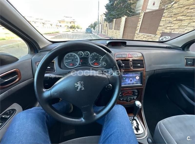 Usado Peugeot 307 138 CV (101 kW) 2004 Gris / plata Berlina