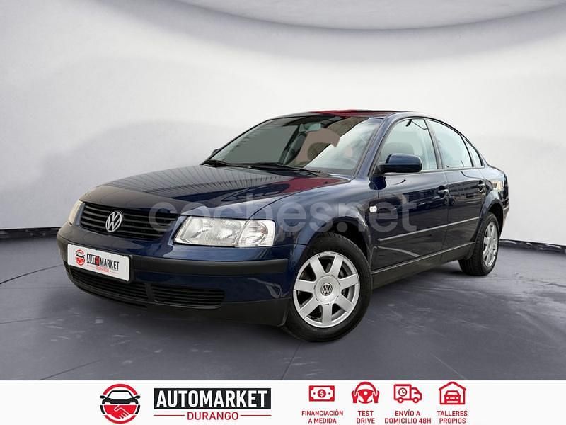 Azul Usado 2001 VW Passat Highline Berlina | 4490 € (Precio justo) - Imagen 1/4