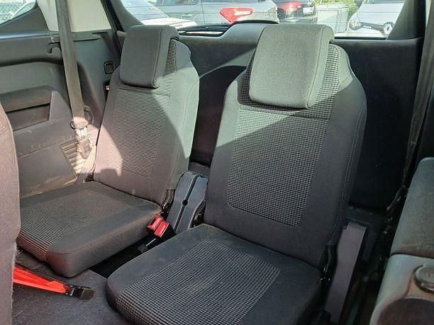 Usado Peugeot 5008 Family 114 CV (83 kW) 2011 Negro Monovolumen