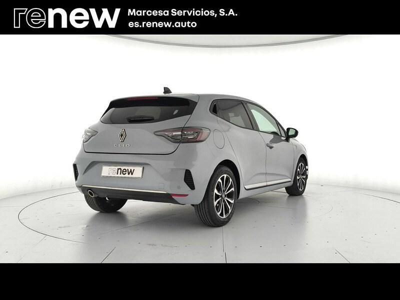 Usado Renault Clio V Techno 100 CV (73 kW) 2025 Gris Berlina