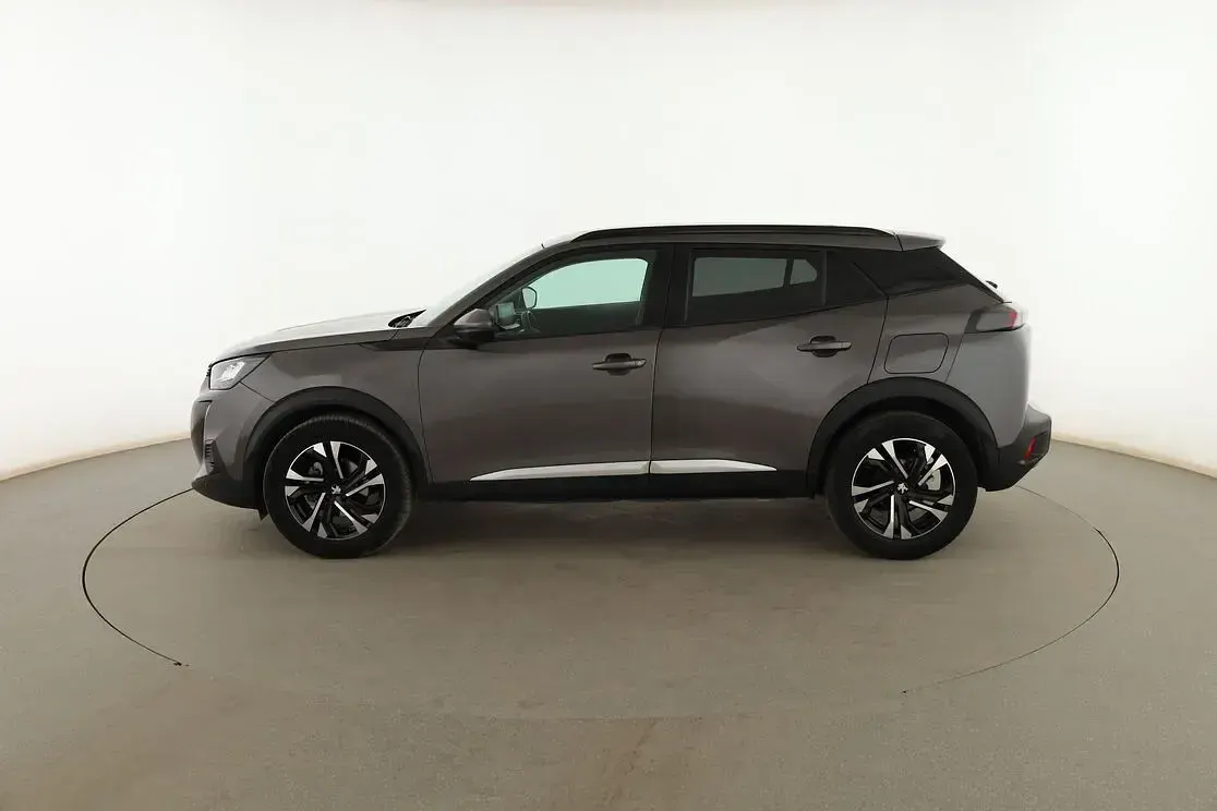Usado Peugeot 2008 Allure 131 CV (96 kW) 2020 Gris SUV