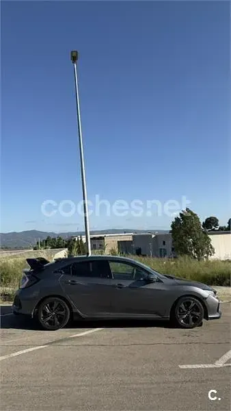 Usado Honda Civic Sport 182 CV (133 kW) 2018 Gris / plata Berlina