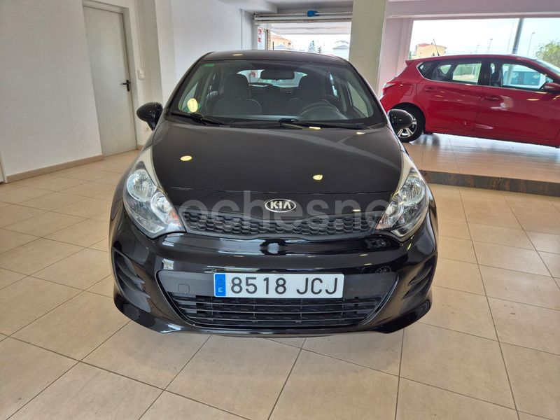 Negro Usado 2016 Kia Rio Berlina | 7990 € (Precio justo) - Imagen 1/4