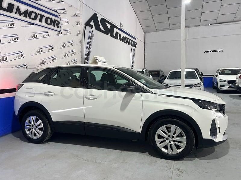 Usado Peugeot 3008 Active 130 CV (95 kW) 2022 Blanco SUV