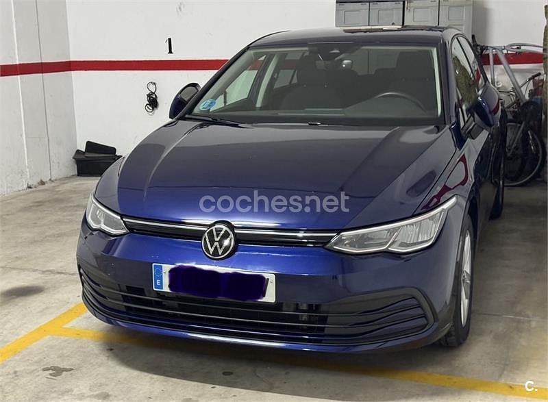 Usado VW Golf VIII Life 110 CV (80 kW) 2024 Azul Berlina