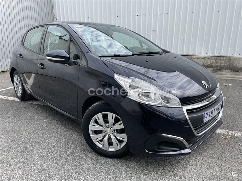 Usado Peugeot 208 Active 68 CV (50 kW) 2013 Azul Utilitario