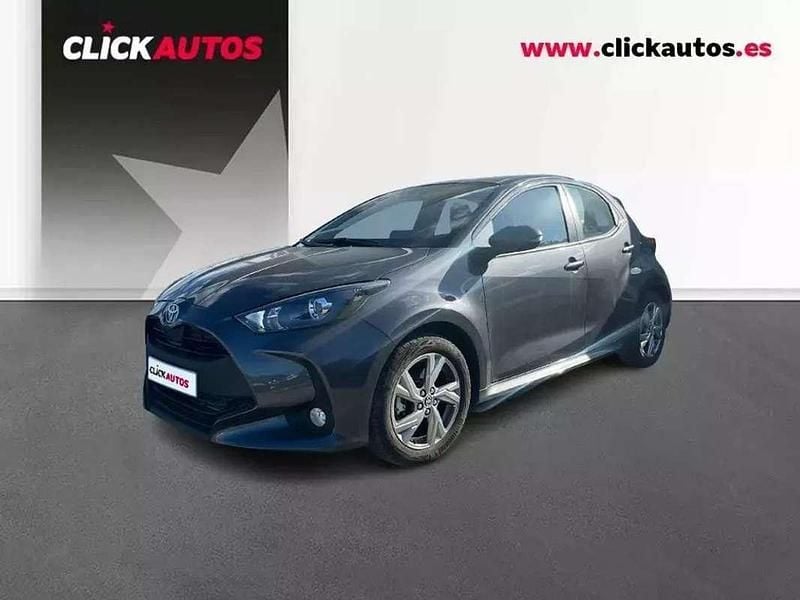 Gris Usado 2025 Toyota Yaris Hybrid Active Utilitario | 20.500 € (Buen precio) - Imagen 1/4