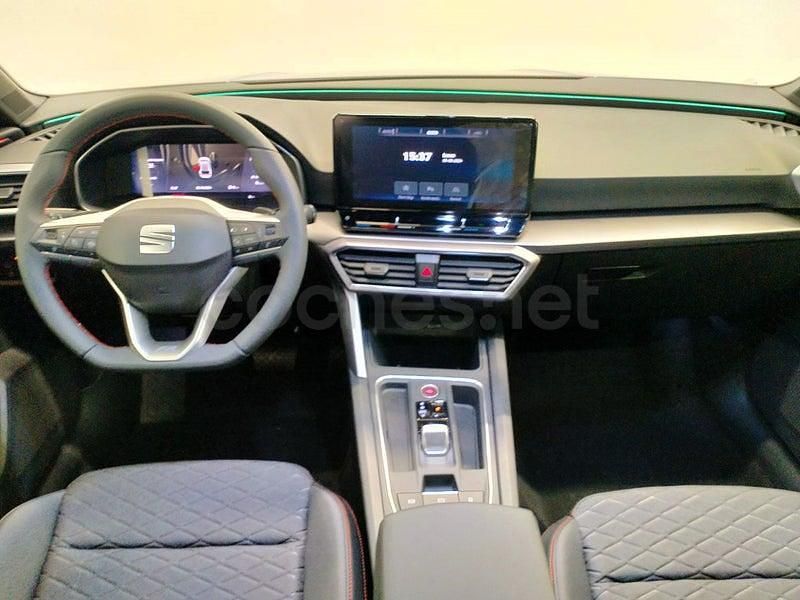 Usado Seat Leon FR 204 CV (150 kW) 2025 Azul Berlina