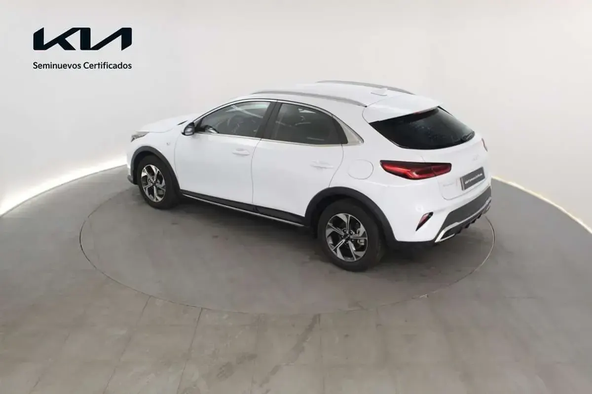 Usado Kia XCeed 101 CV (74 kW) 2025 Blanco SUV