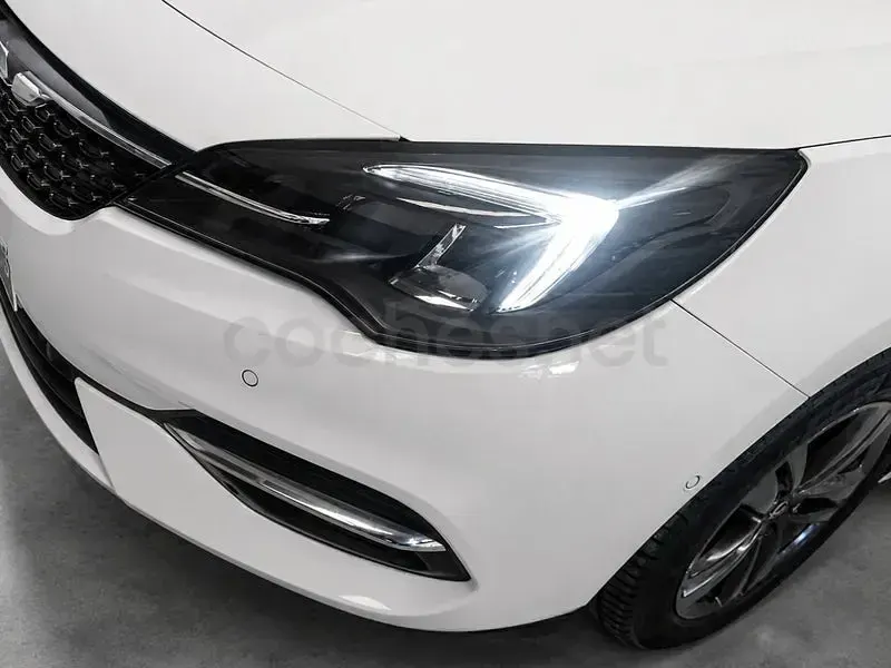 Usado Opel Astra GS Line 130 CV (95 kW) 2022 Blanco Utilitario