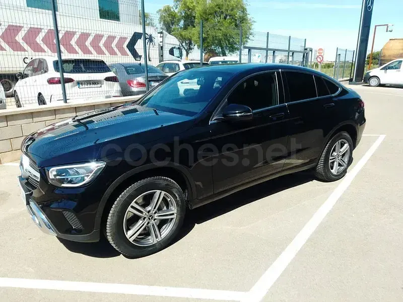 Usado Mercedes GLC300e 320 CV (235 kW) 2021 Negro SUV