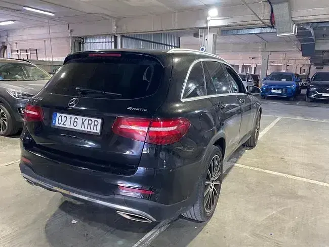Usado Mercedes GLC250 211 CV (155 kW) 2018 Negro SUV