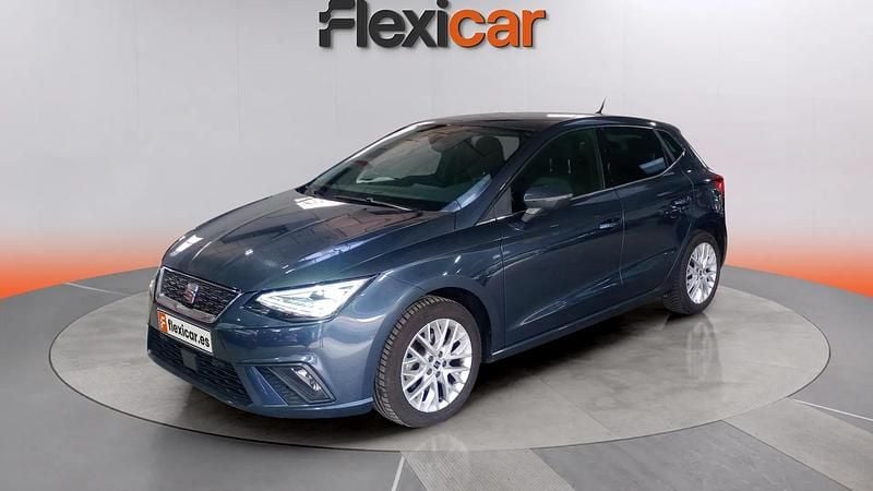 Usado Seat Ibiza 116 CV (85 kW) 2024 Gris Utilitario